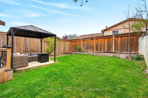 2233 Melissa Crescent Burlington ON L7P 3T4