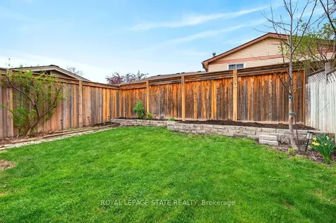2233 Melissa Crescent Burlington ON L7P 3T4