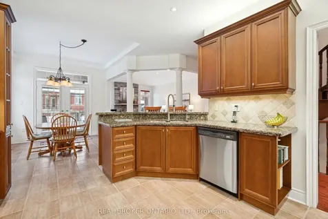 1583 Hallstone Road Brampton ON L6Y 5K8