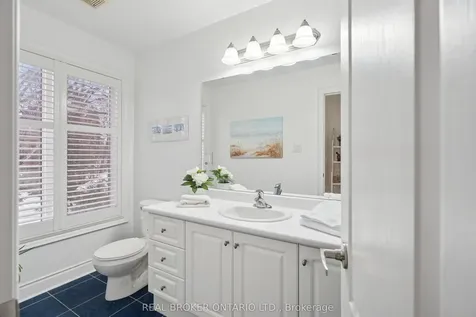 1583 Hallstone Road Brampton ON L6Y 5K8