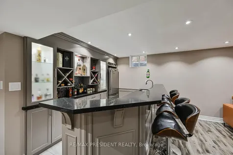 65 Parity Road Brampton ON L6X 5M8