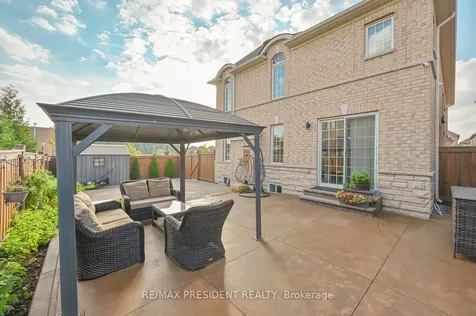 65 Parity Road Brampton ON L6X 5M8