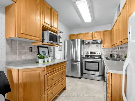 260 Scarlett Road Toronto ON M6N 4X6