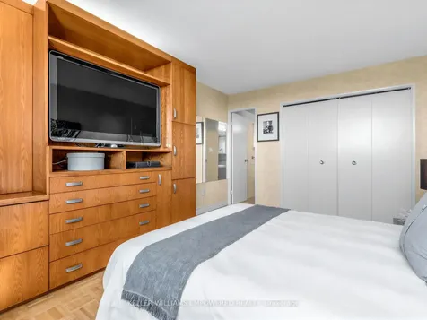 260 Scarlett Road Toronto ON M6N 4X6