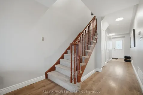116 Dominion Gardens Drive Halton Hills ON L7G 6B4