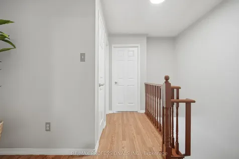 116 Dominion Gardens Drive Halton Hills ON L7G 6B4