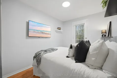 116 Dominion Gardens Drive Halton Hills ON L7G 6B4