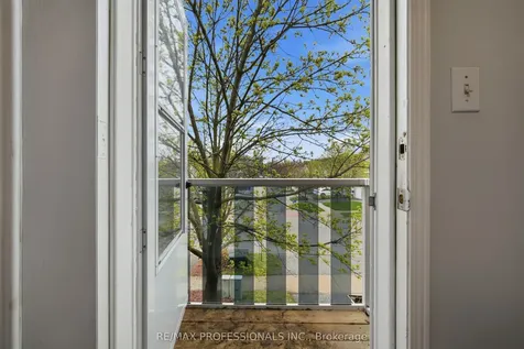 116 Dominion Gardens Drive Halton Hills ON L7G 6B4