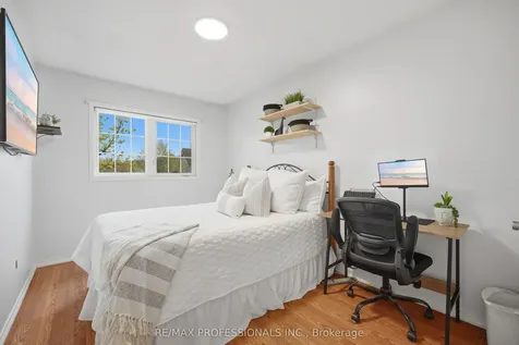 116 Dominion Gardens Drive Halton Hills ON L7G 6B4