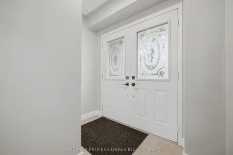 116 Dominion Gardens Drive Halton Hills ON L7G 6B4