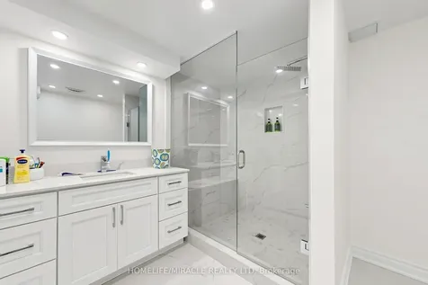 148 Holloway Terrace Milton ON L9T 0R6