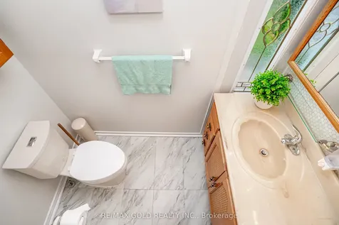 64 Dalraith Crescent Brampton ON L6T 2X5