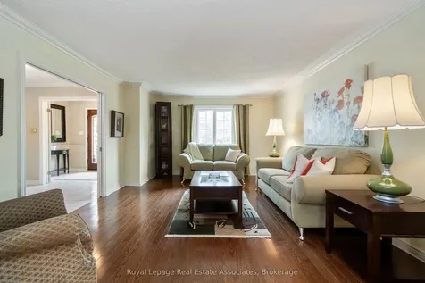 1617 Tipperary Court Mississauga ON L5H 3Z5