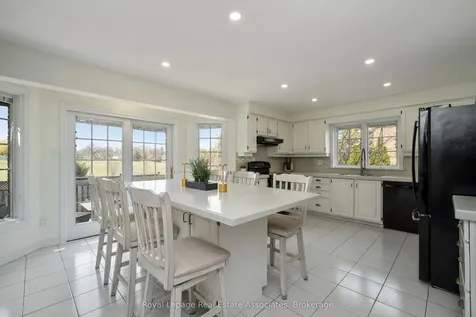 1617 Tipperary Court Mississauga ON L5H 3Z5