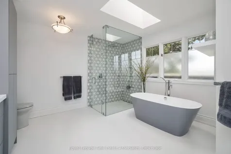 1617 Tipperary Court Mississauga ON L5H 3Z5