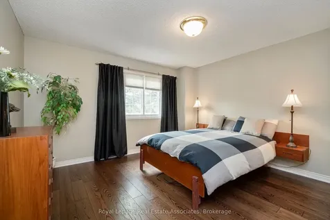 1617 Tipperary Court Mississauga ON L5H 3Z5
