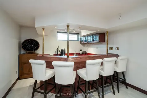 1617 Tipperary Court Mississauga ON L5H 3Z5