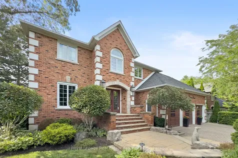 1617 Tipperary Court Mississauga ON L5H 3Z5