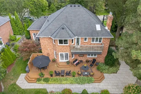 1617 Tipperary Court Mississauga ON L5H 3Z5