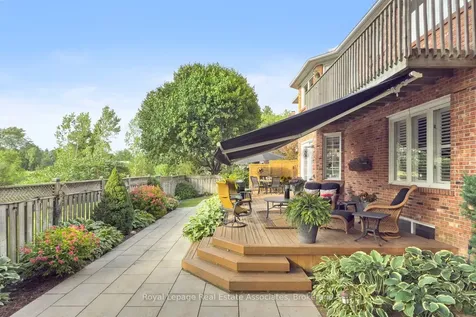 1617 Tipperary Court Mississauga ON L5H 3Z5