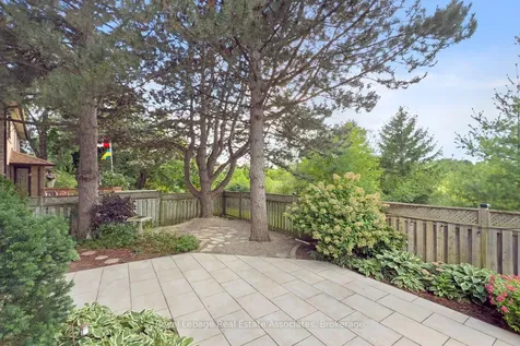 1617 Tipperary Court Mississauga ON L5H 3Z5