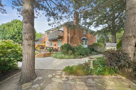 1617 Tipperary Court Mississauga ON L5H 3Z5