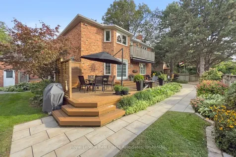 1617 Tipperary Court Mississauga ON L5H 3Z5