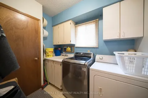 2057 Wincanton Crescent Mississauga ON L5M 3E4