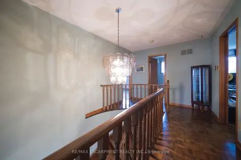 2057 Wincanton Crescent Mississauga ON L5M 3E4