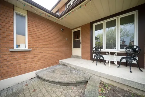 2057 Wincanton Crescent Mississauga ON L5M 3E4