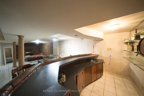 2057 Wincanton Crescent Mississauga ON L5M 3E4