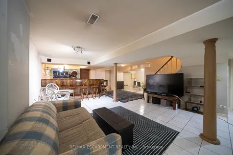 2057 Wincanton Crescent Mississauga ON L5M 3E4