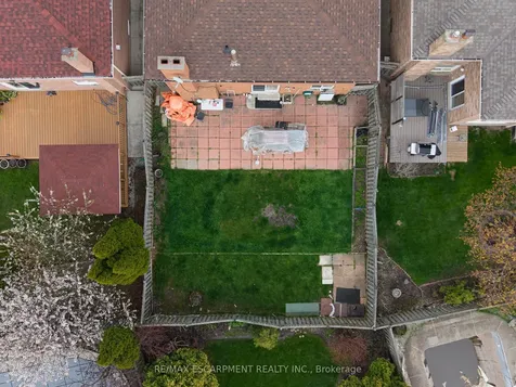 2057 Wincanton Crescent Mississauga ON L5M 3E4