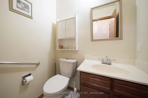 2057 Wincanton Crescent Mississauga ON L5M 3E4