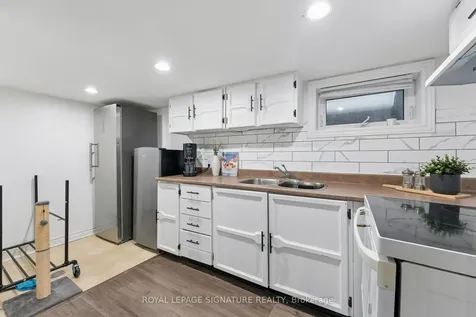 71 English Street Brampton ON L6X 1L5