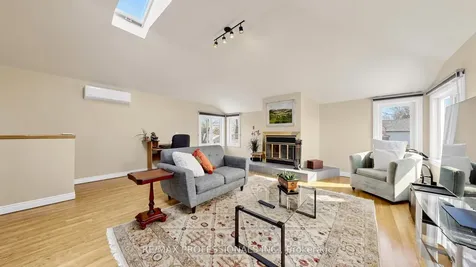 6 Hedges Boulevard Toronto ON M9B 3C2