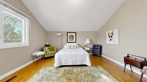 6 Hedges Boulevard Toronto ON M9B 3C2