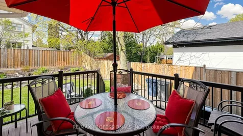 6 Hedges Boulevard Toronto ON M9B 3C2
