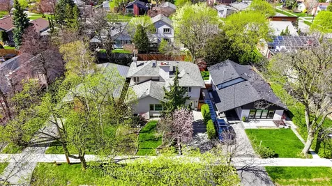 6 Hedges Boulevard Toronto ON M9B 3C2