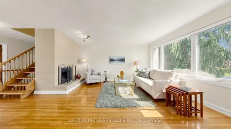 6 Hedges Boulevard Toronto ON M9B 3C2