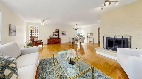 6 Hedges Boulevard Toronto ON M9B 3C2