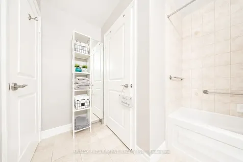 58 Marine Parade Drive Toronto ON M8V 4G1