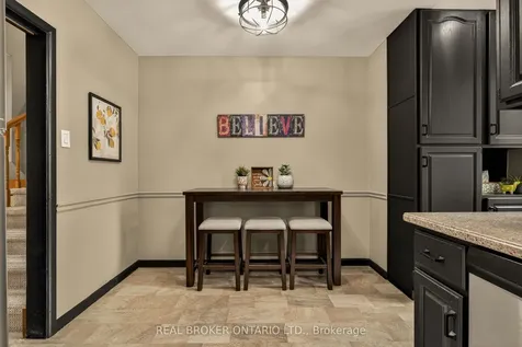 5119 Cherryhill Crescent Burlington ON L7L 4B8