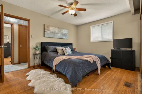 5119 Cherryhill Crescent Burlington ON L7L 4B8