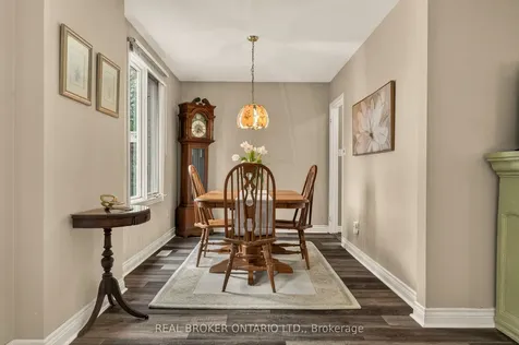 5119 Cherryhill Crescent Burlington ON L7L 4B8
