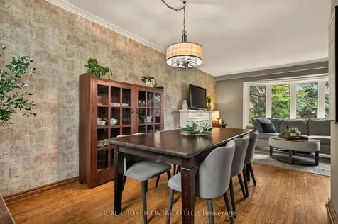 5119 Cherryhill Crescent Burlington ON L7L 4B8