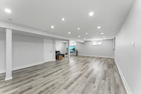 5 Westwynd Court Toronto ON M9R 2M1
