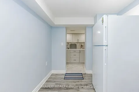 10 Eastlake Road Brampton ON L7A 3S2