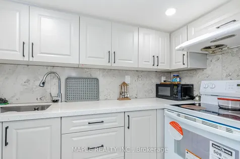 10 Eastlake Road Brampton ON L7A 3S2