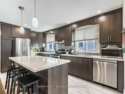 18 Ashford Court Brampton ON L6V 2Z1